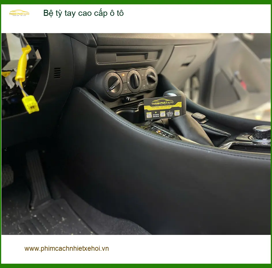 Anh Trọng lắp bệ tỳ tay cao cấp ô tô Honda CRV tại Quận 9 nâng tầm không gian lái ảnh thực tế 3