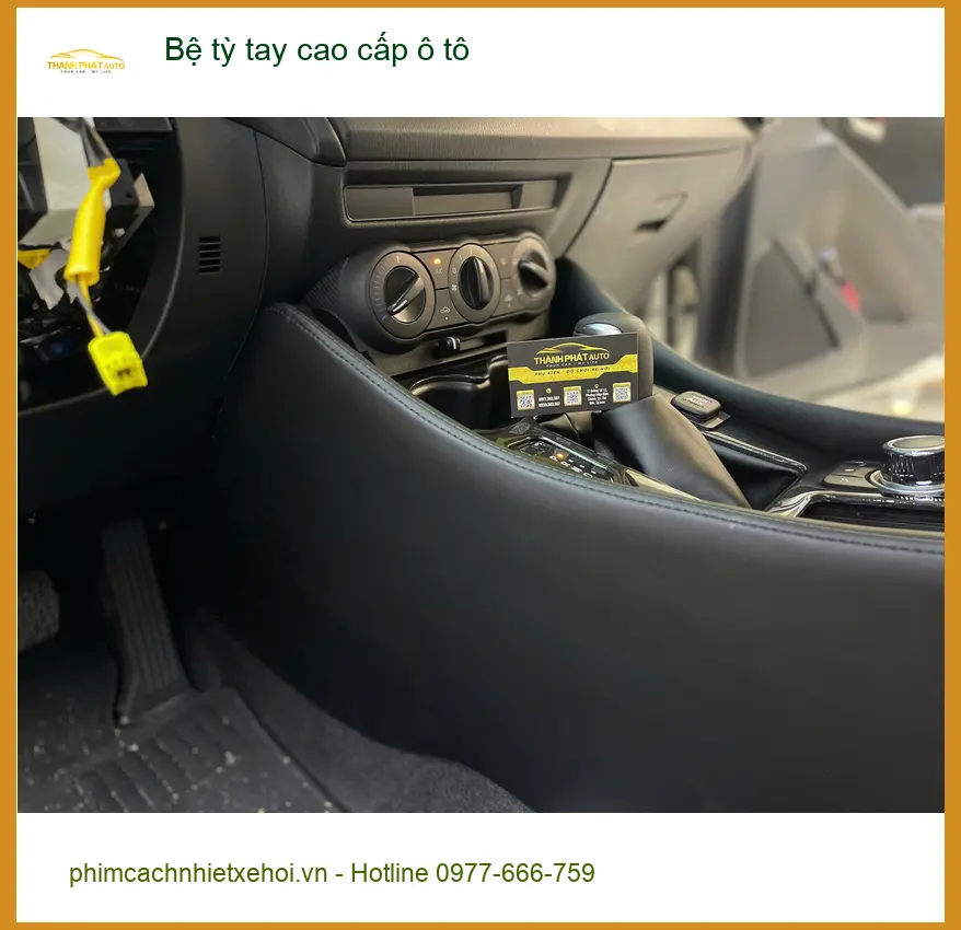 Anh Tùng lắp Bệ tỳ tay cao cấp Hyundai Creta tại Quận 10 uy tín