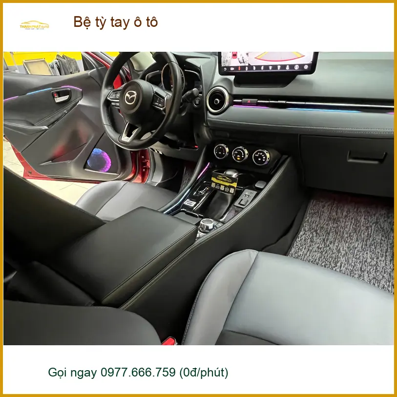 Anh Quang lắp bệ tỳ tay ô tô cho Honda HR-V tại Quận Phú Nhuận