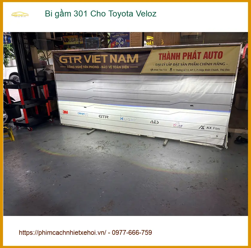 Chị Mai lắp Bi gầm 301 cho Toyota Veloz Quận 3 vì đèn xe quá yếu ảnh thực tế 3