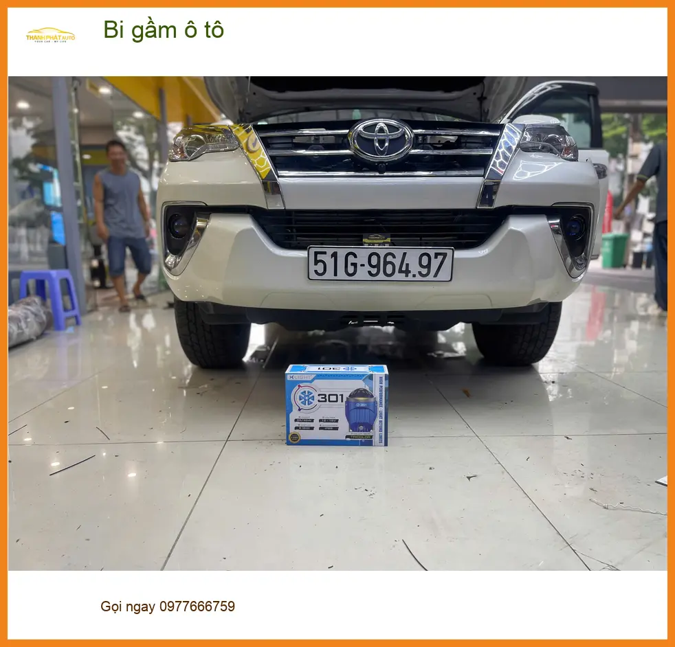 Anh Minh độ bi gầm ô tô Mazda 3 tại Quận 9 vì đèn zin kém sáng ảnh thực tế 3