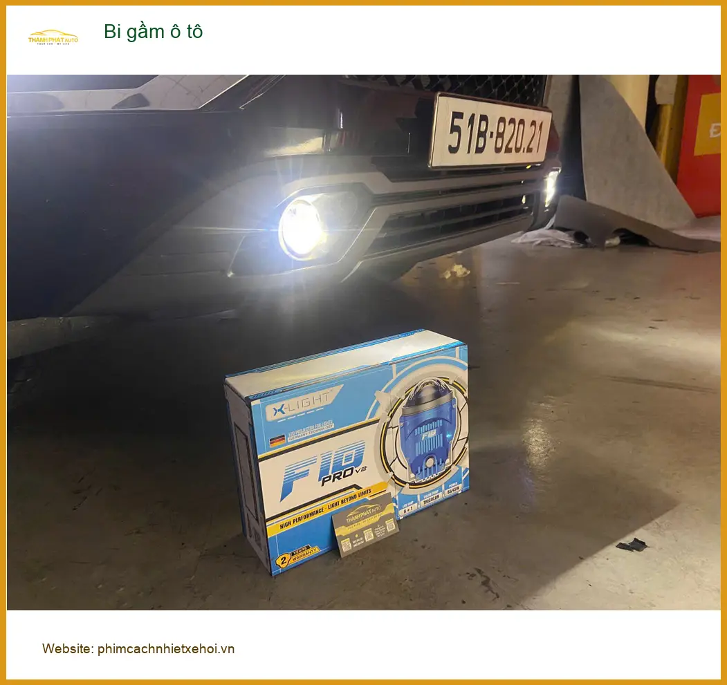 Chị Thùy độ bi gầm ô tô Hyundai Accent tại Quận 2 vì đèn xe yếu ảnh thực tế 3