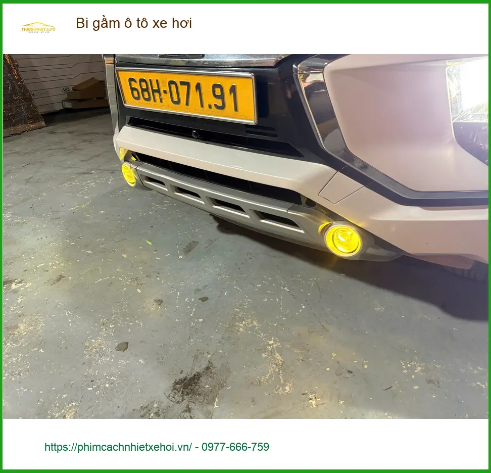 Anh Lâm độ bi gầm ô tô Honda CRV tại Quận 1 vì đèn zin mờ ảnh thực tế 2