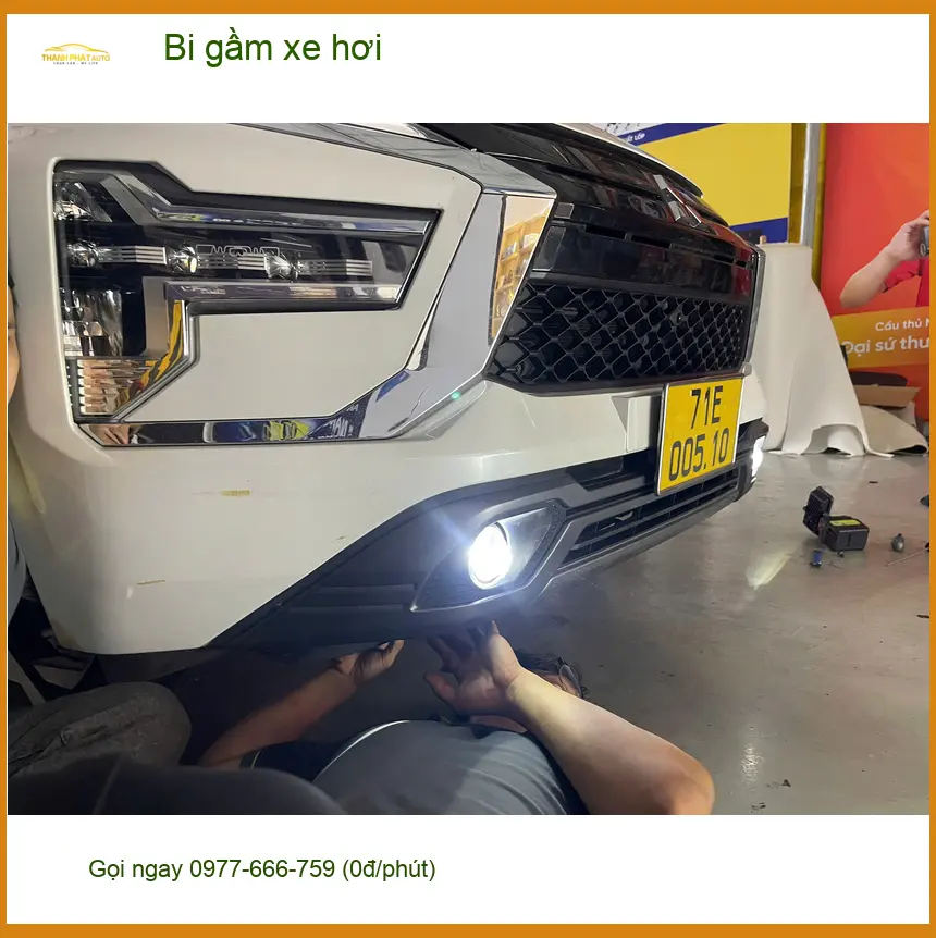 Anh Quang nâng cấp bi gầm xe hơi Hyundai Accent tại Quận 1 vì đèn zin mờ tối ảnh thực tế 4