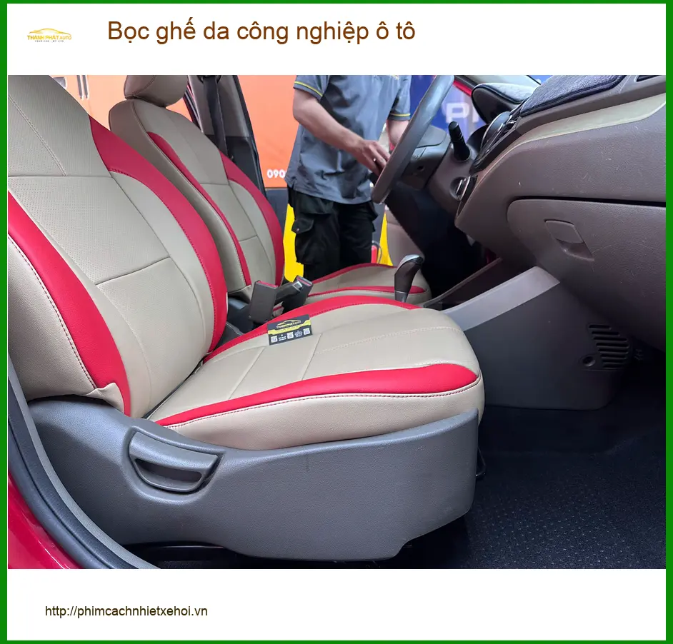 Chú Minh bọc ghế da công nghiệp ô tô Honda CR-V Quận Bình Thạnh vì nội thất cũ ảnh thực tế 4