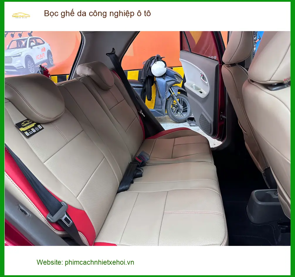 Chị Mai Hương bọc ghế da công nghiệp Hyundai Accent tại Quận 8 để nội thất xe mới đẹp ảnh thực tế 4