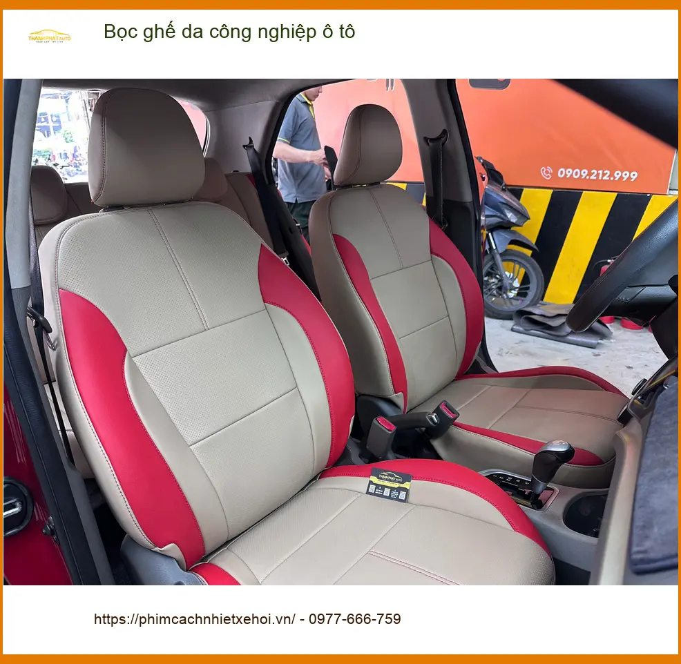 Chị Mai Hương bọc ghế da công nghiệp Hyundai Accent tại Quận 8 để nội thất xe mới đẹp ảnh thực tế 5