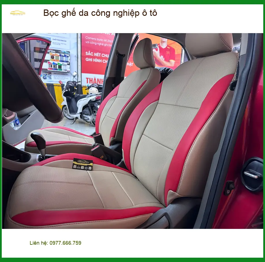 Chị Bích bọc ghế da công nghiệp ô tô Ford Everest tại Cần Giờ để đổi mới nội thất