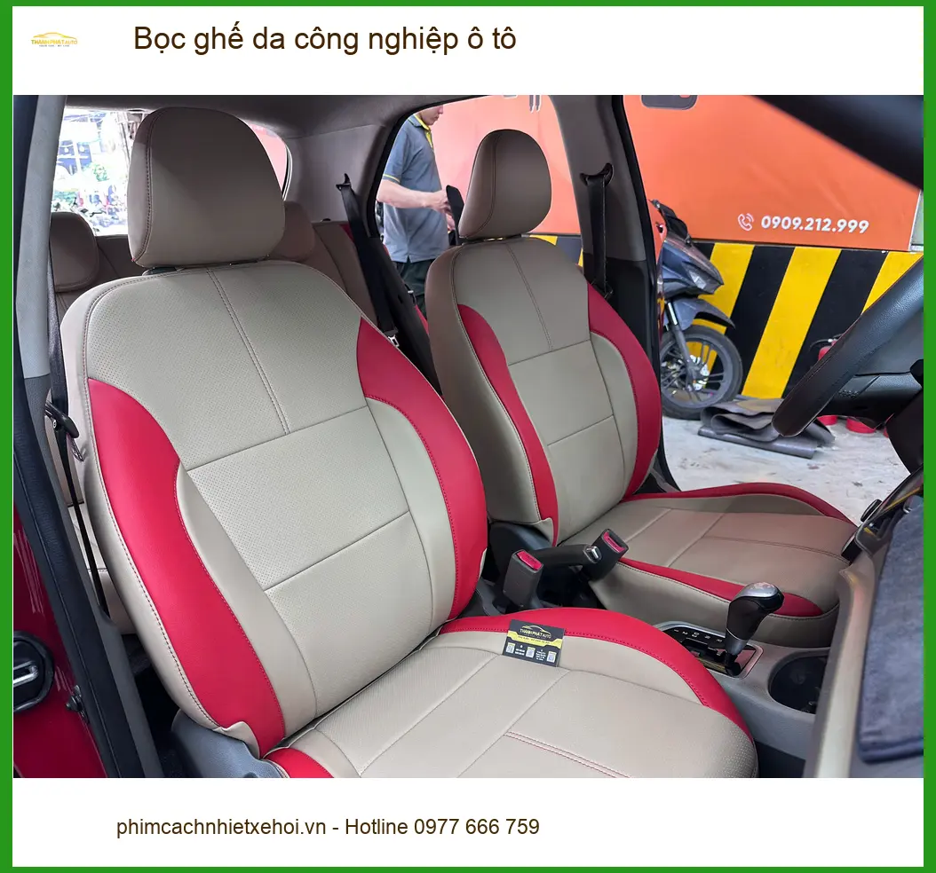Chị Bích bọc ghế da công nghiệp ô tô Ford Everest tại Cần Giờ để đổi mới nội thất ảnh thực tế 4