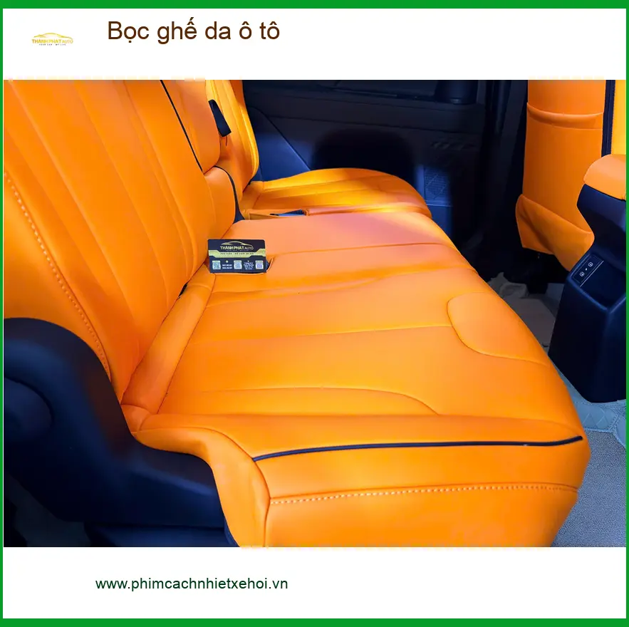Anh Dũng bọc ghế da ô tô Honda CR-V tại Quận 6 để nội thất xe luôn sạch đẹp ảnh thực tế 3