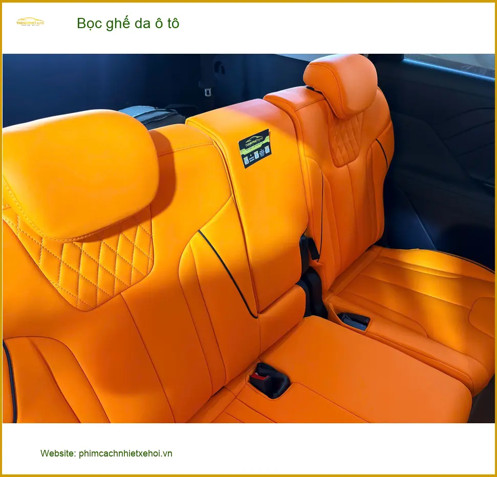 Chị Thanh bọc ghế da ô tô Hyundai Santa Fe tại Quận 3 để nâng tầm không gian xe
