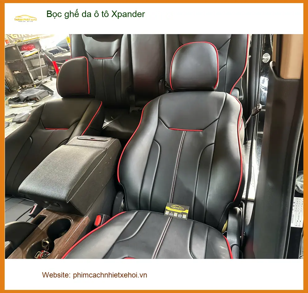 Chú Tấn bọc ghế da ô tô Xpander tại Quận 9 vì ghế zin đã xuống cấp