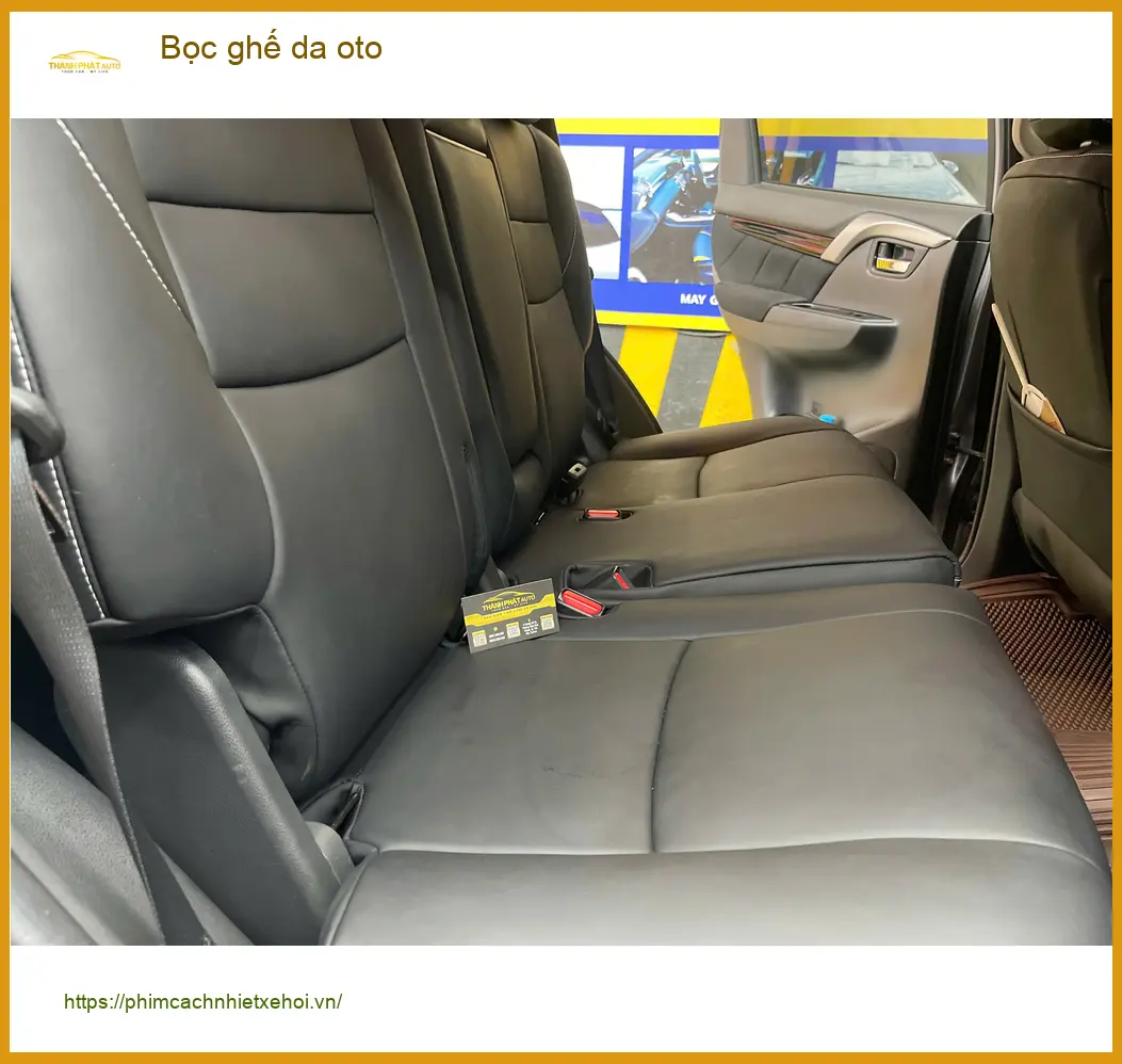 Anh Kiên bọc ghế da oto Hyundai Accent Quận Bình Tân vì ghế zin đã cũ và bong tróc ảnh thực tế 2