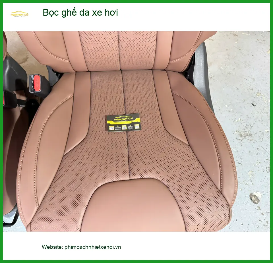 Anh Duy bọc ghế da xe hơi Suzuki XL7 tại Củ Chi vì ghế zin đã cũ và xuống cấp ảnh thực tế 2