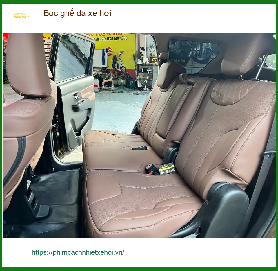 Chú Minh bọc ghế da Hyundai Accent tại Quận 6, nâng tầm sang trọng nội thất. ảnh thực tế 3