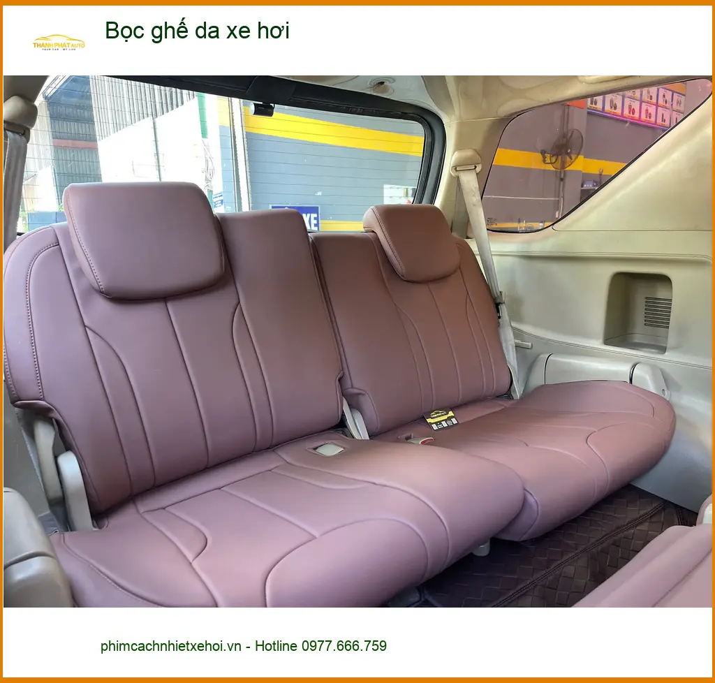 Chị Lan Anh bọc ghế da Kia Carnival tại Quận Thủ Đức để xe sạch sẽ và tiện vệ sinh hơn ảnh thực tế 4