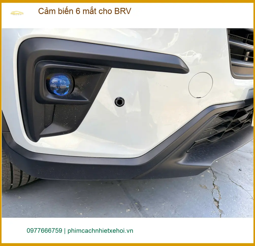 Anh Minh lắp cảm biến 6 mắt cho BRV để dễ dàng lùi xe tại Quận Gò Vấp ảnh thực tế 5