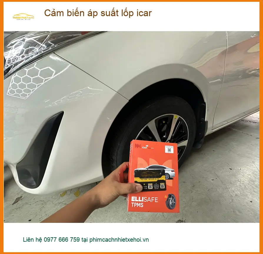 Chú Minh lắp cảm biến áp suất lốp iCar cho Honda CRV Quận 9 an toàn hơn khi đi xa