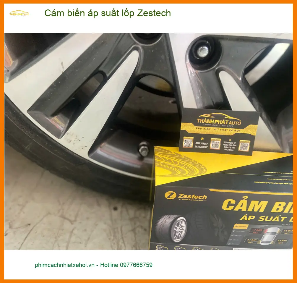 Anh Kiên lắp cảm biến áp suất lốp Zestech cho Kia Sorento tại Quận 2. ảnh thực tế 4