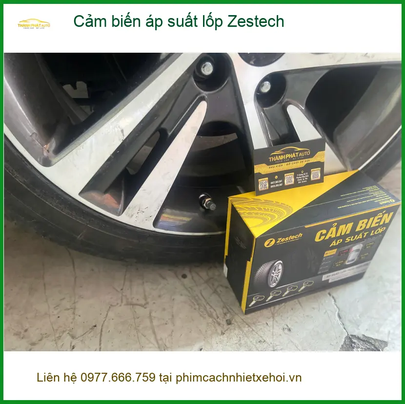 Anh Kiên lắp cảm biến áp suất lốp Zestech cho Hyundai Creta tại Quận 11 ảnh thực tế 2