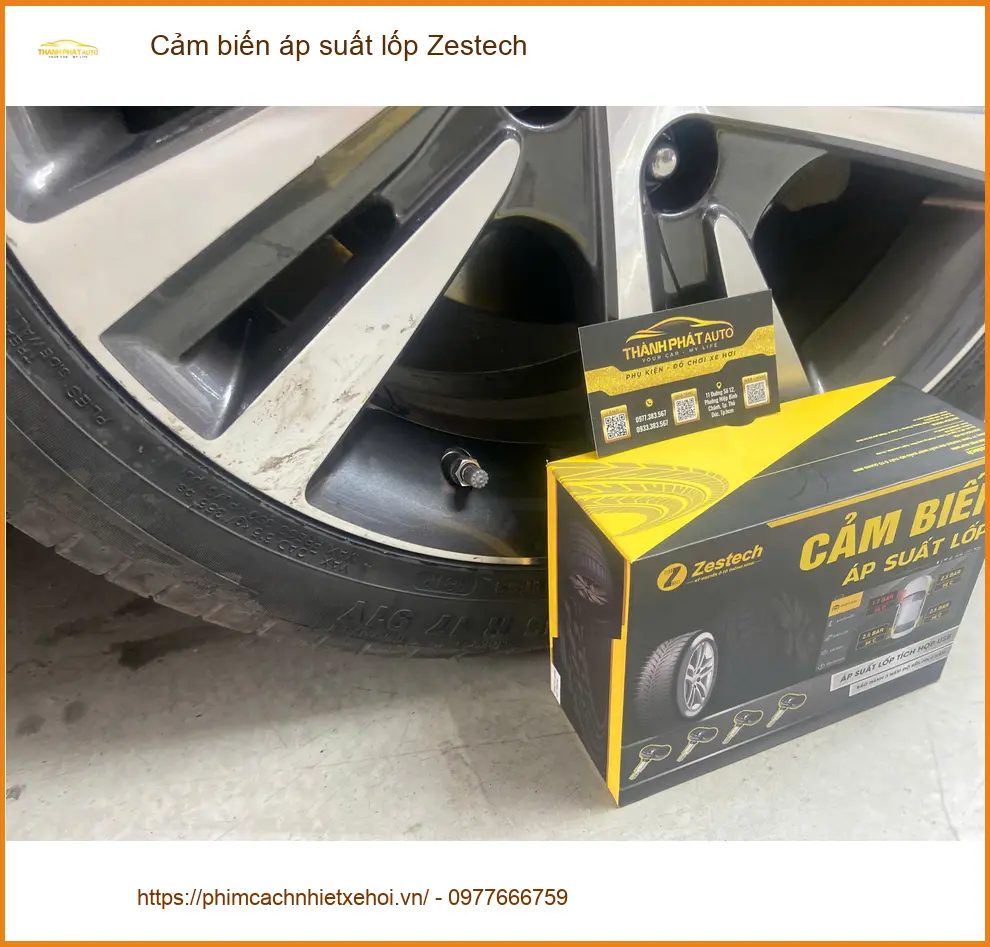 Chú Minh lắp cảm biến áp suất lốp Zestech cho Hyundai Accent tại Quận 6 ảnh thực tế 4