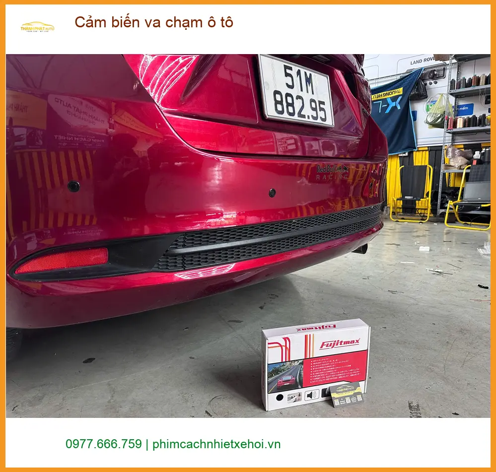 Anh Minh lắp cảm biến va chạm ô tô Mazda CX-5 tại Quận Gò Vấp để an tâm khi đỗ xe ảnh thực tế 3