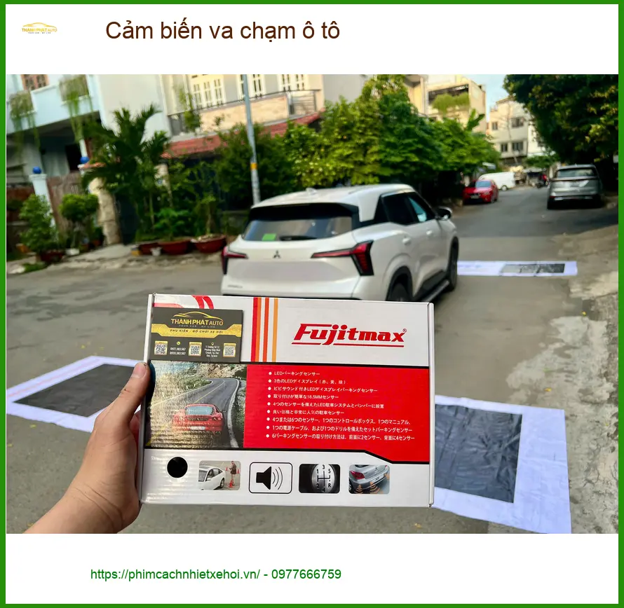 Anh Duy lắp cảm biến va chạm ô tô Honda HR-V tại Quận 2 để tránh va quệt khi đỗ xe ảnh thực tế 3