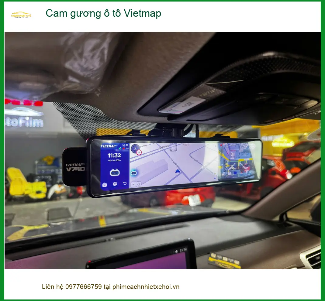 Anh Lộc lắp cam gương ô tô Vietmap cho Hyundai Accent tại Quận 9 để lái an toàn. ảnh thực tế 3