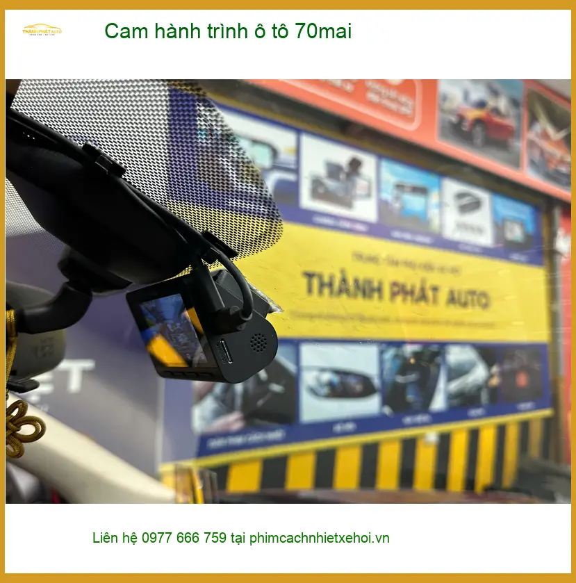 Anh Tín lắp cam hành trình ô tô 70mai cho Hyundai Accent tại Quận 5 để an tâm khi lái xe ảnh thực tế 3