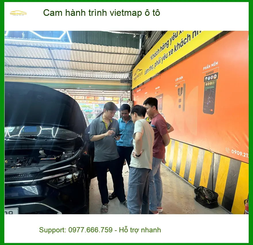 Chị Lan Anh lắp Cam hành trình Vietmap cho Toyota Camry ở Gò Vấp ghi hình rõ nét ảnh thực tế 4