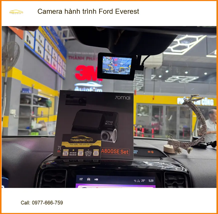 Anh Khải lắp camera hành trình Ford Everest tại Thủ Đức để an tâm di chuyển