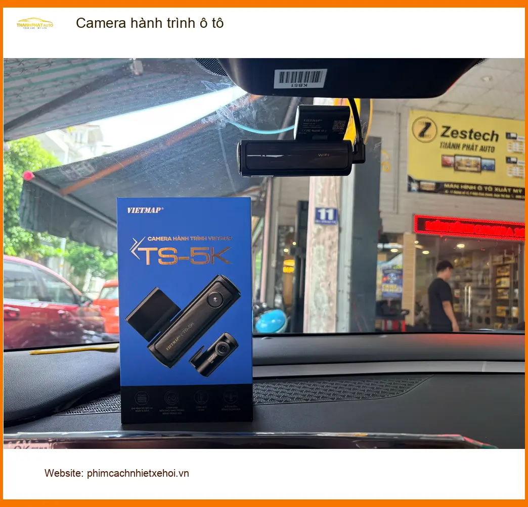 Anh Trọng lắp Camera hành trình ô tô cho Hyundai Accent tại Quận 9 để ghi lại hành trình rõ nét ảnh thực tế 2
