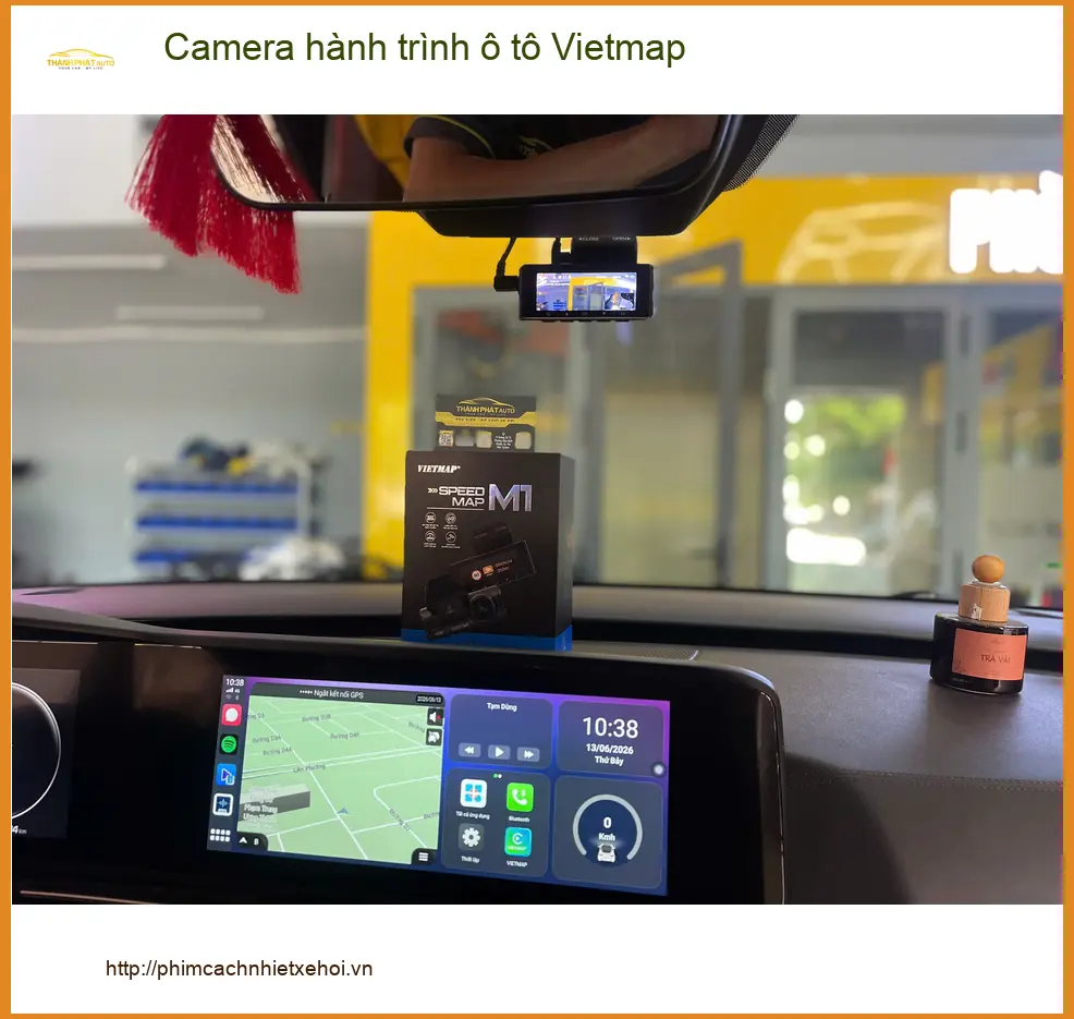 Anh Quân lắp camera hành trình ô tô Vietmap cho Ford Everest tại Quận 2 để đảm bảo an toàn ảnh thực tế 5