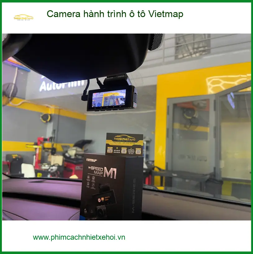 Anh Khoa lắp Camera hành trình ô tô Vietmap cho CRV tại Quận Phú Nhuận