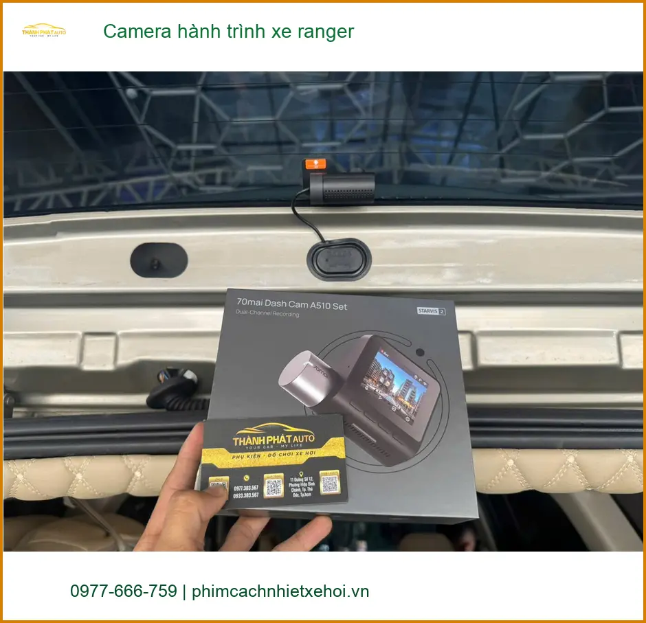 Anh Quang lắp camera hành trình cho Ford Ranger tại Quận Bình Thạnh