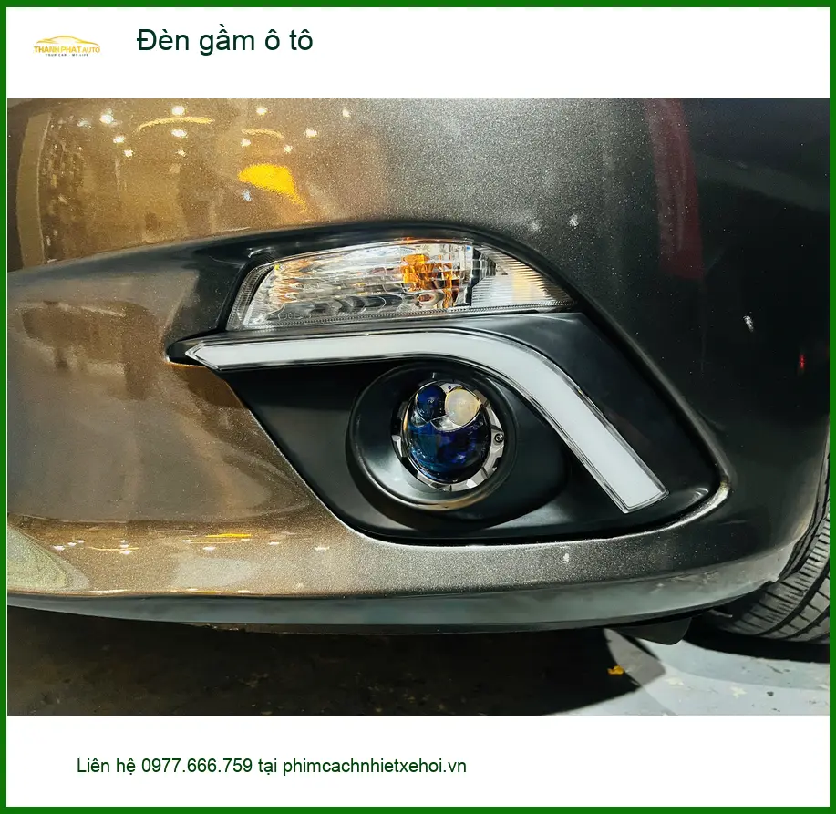 Chú Minh độ đèn gầm ô tô Hyundai Accent tại Quận 7 vì đèn zin kém sáng
