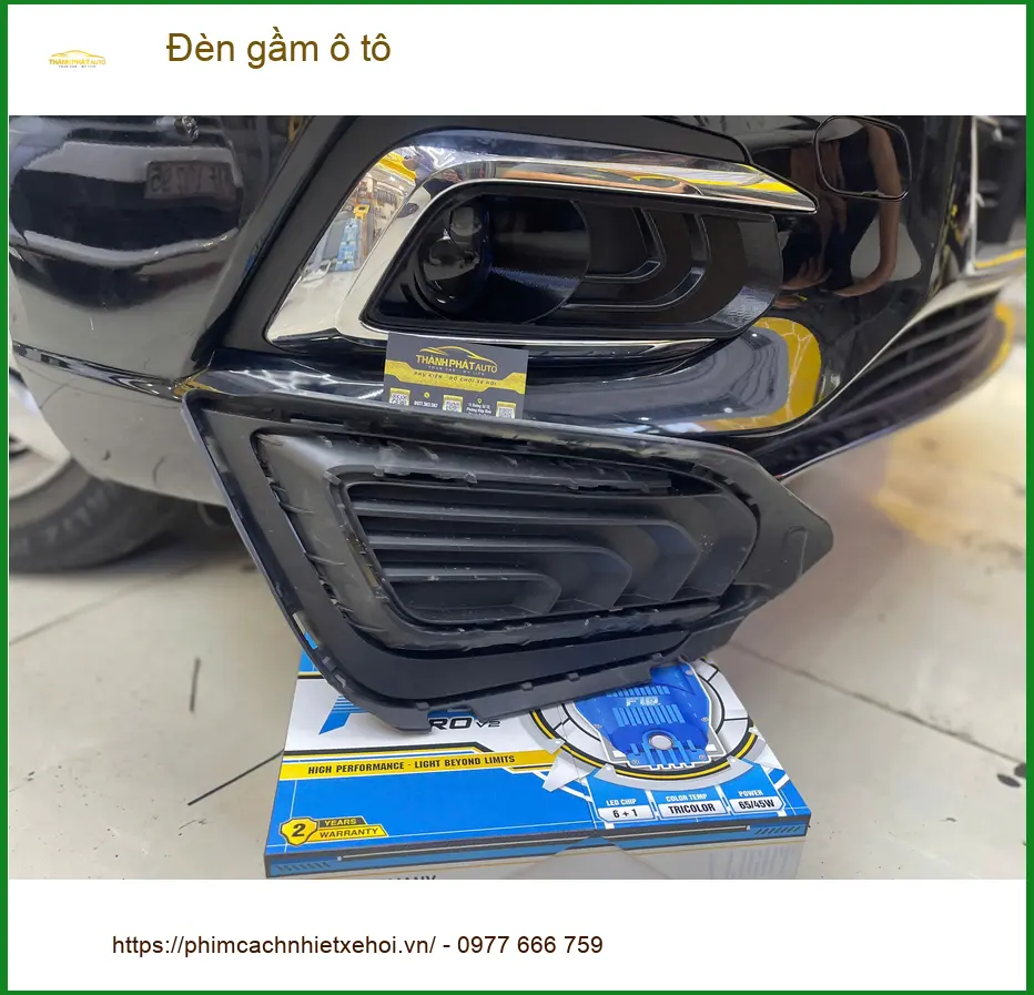 Anh Khang độ đèn gầm ô tô Honda CRV tại Quận 2 để cải thiện tầm nhìn