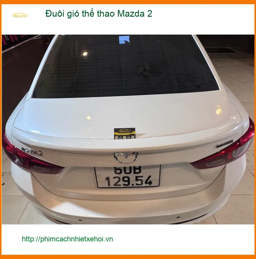 Chị Loan lắp đuôi gió thể thao Mazda 2 tại Quận 6 để tăng tính khí động học ảnh thực tế 3