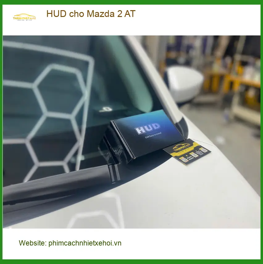 Chị Thảo lắp HUD cho Mazda 2 AT tại Củ Chi để lái xe an toàn hơn ảnh thực tế 3