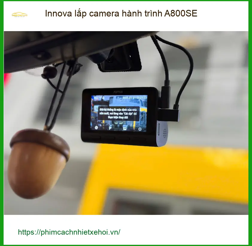 Bác Hùng lắp camera hành trình A800SE Innova tại Quận Bình Thạnh uy tín ảnh thực tế 4