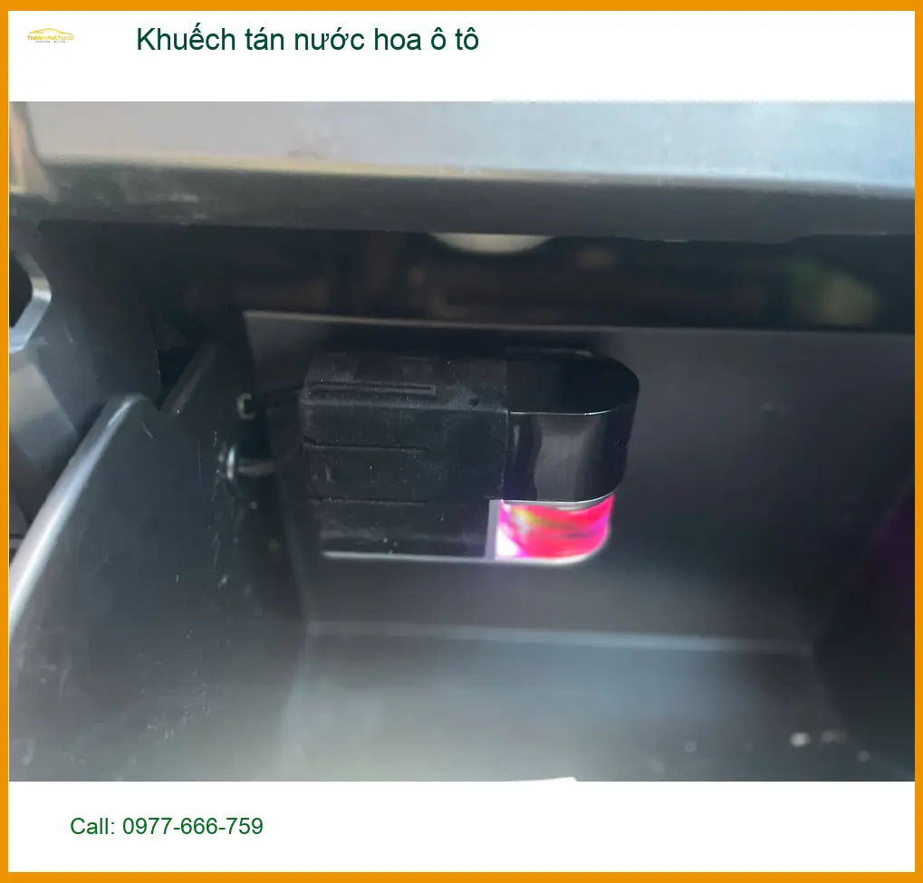 Chị Lan Anh tìm mua khuếch tán nước hoa ô tô cho Honda HR-V tại Quận Thủ Đức
