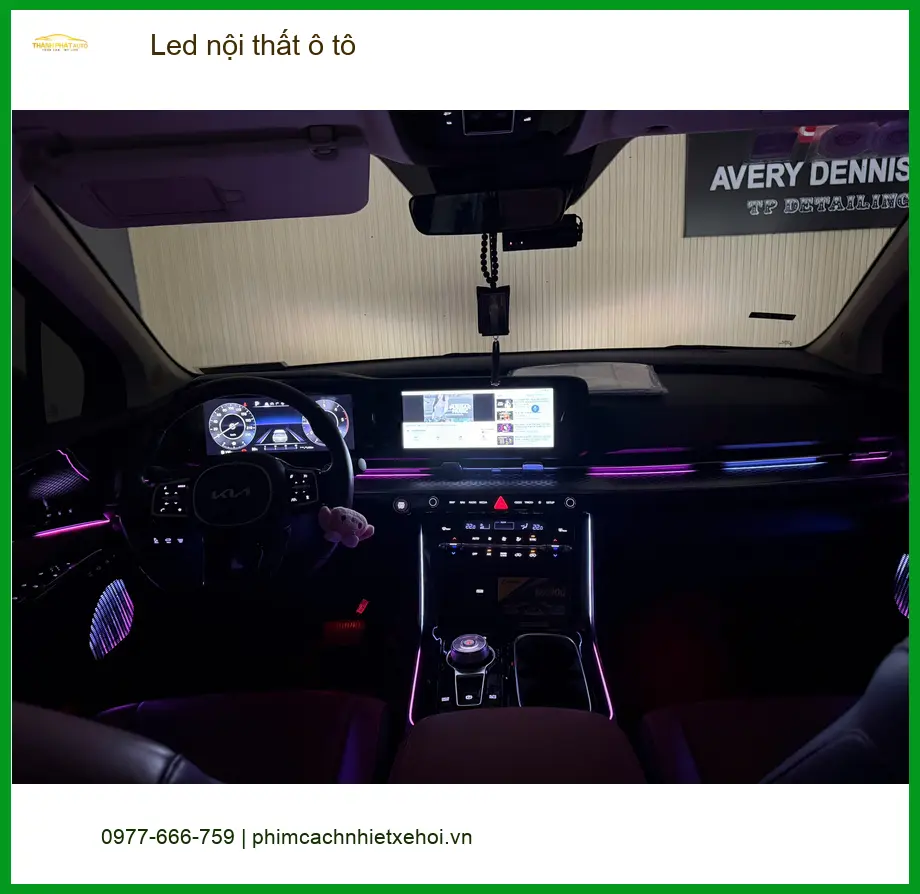 Chú Bách độ Led nội thất ô tô cho Toyota Camry ở Quận Tân Phú giúp không gian xe nổi bật ảnh thực tế 3