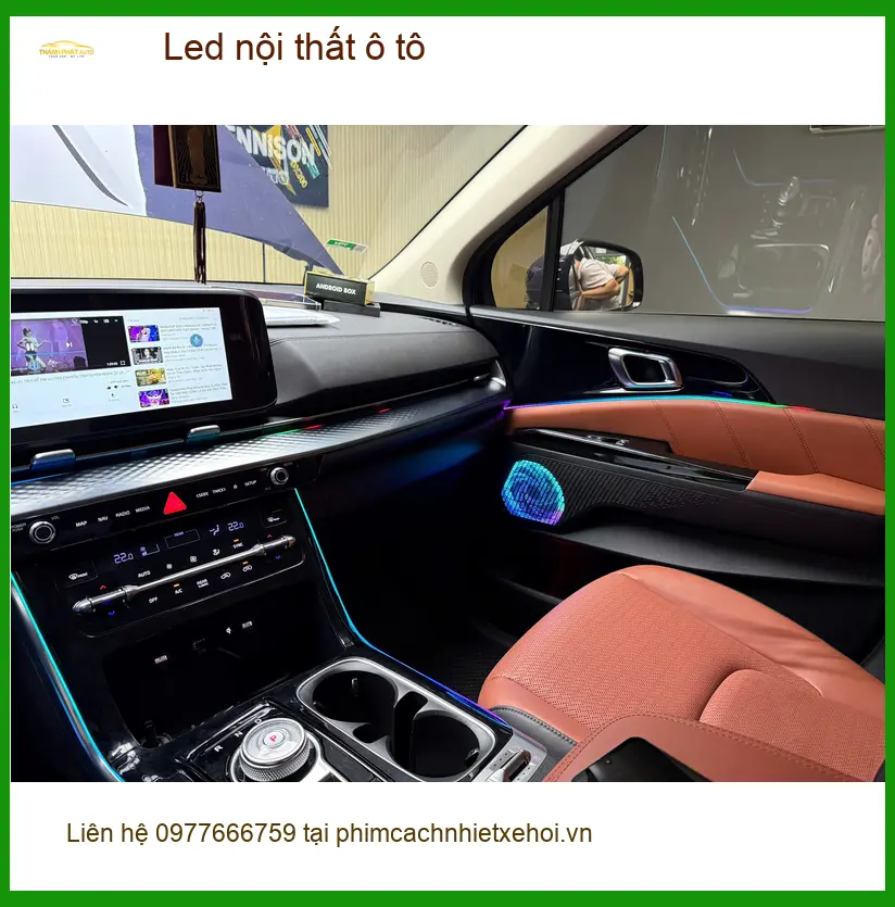 Chị Thảo lắp Led nội thất ô tô cho Honda HR-V tại Quận 12 cho xe thêm sang trọng