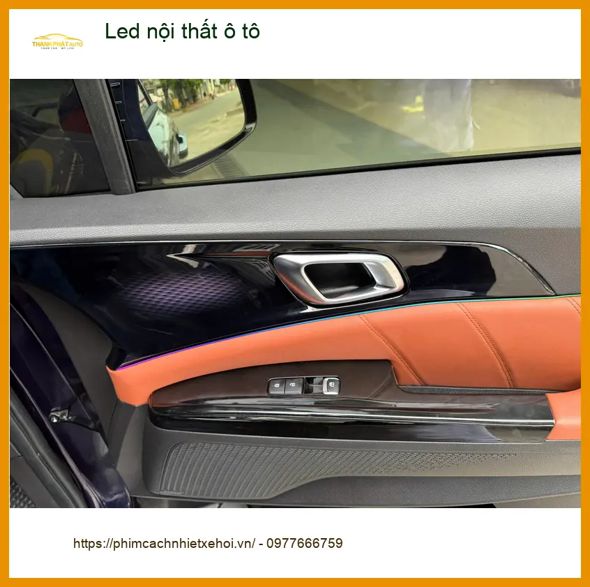 Anh Khôi lắp Led nội thất ô tô cho Honda CRV tại Quận 10 tạo không gian thư giãn ảnh thực tế 3