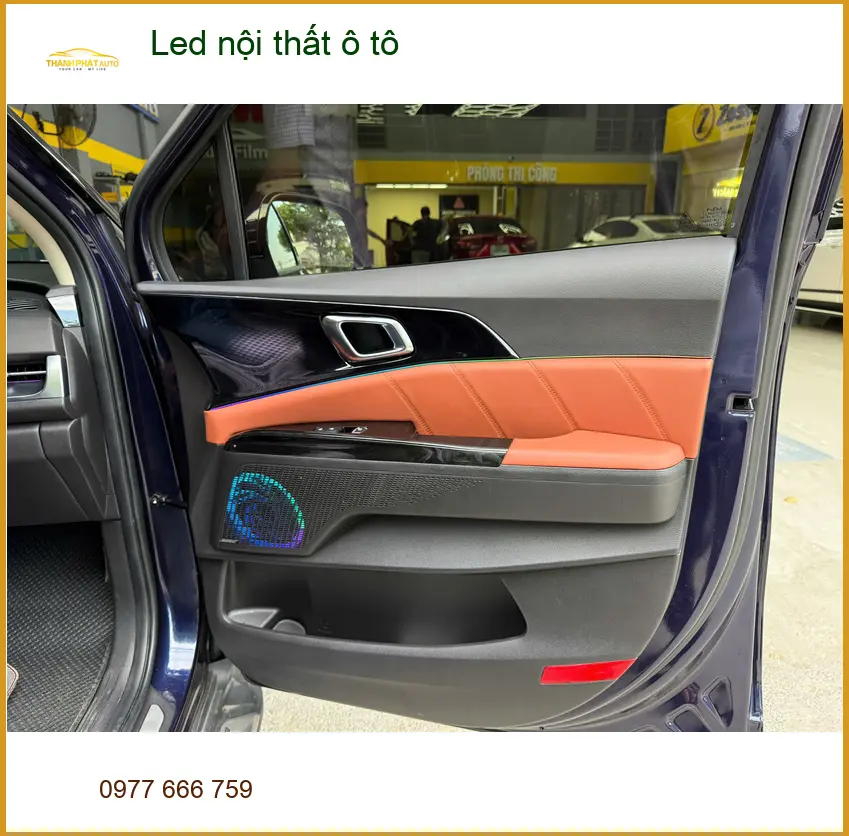Anh Khôi lắp Led nội thất ô tô cho Honda CRV tại Quận 10 tạo không gian thư giãn ảnh thực tế 4