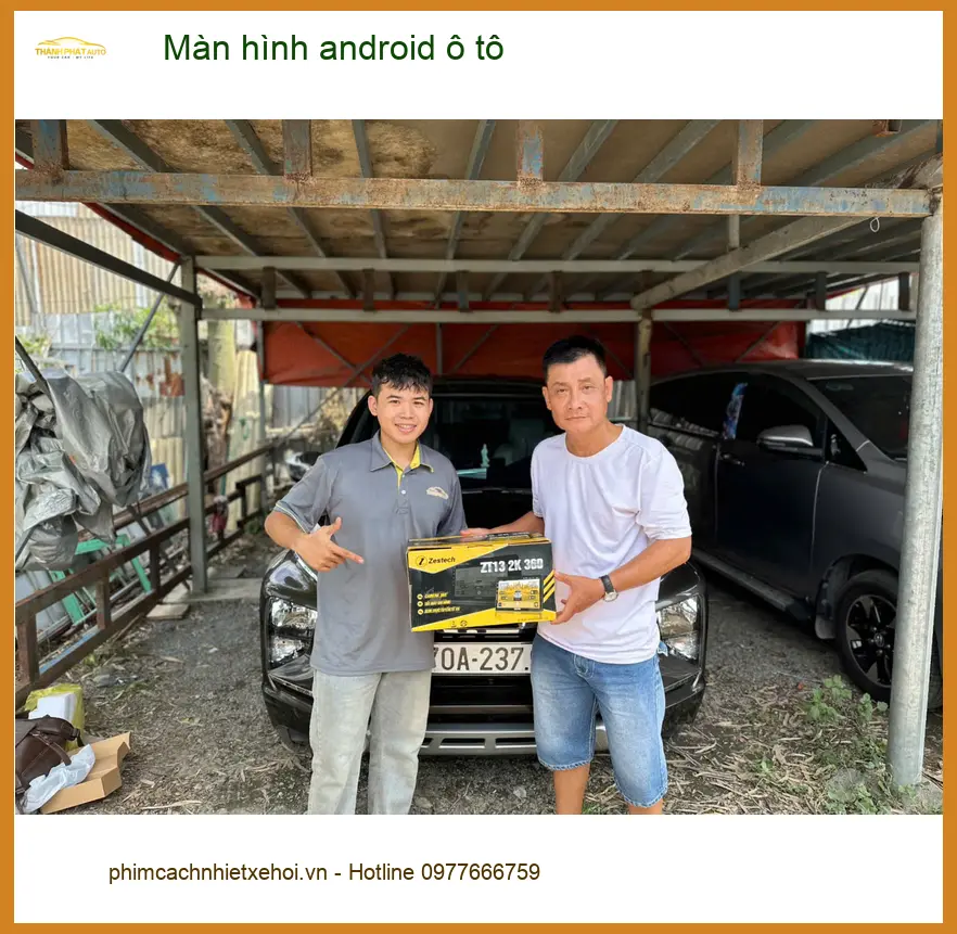 Anh Phi lắp màn hình Android ô tô cho Honda CRV tại Quận 2 để xem bản đồ