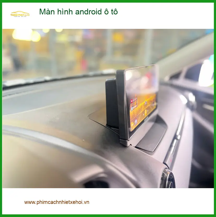 Anh Quý lắp màn hình Android ô tô cho Honda CRV tại Quận 3 vì màn zin đã cũ