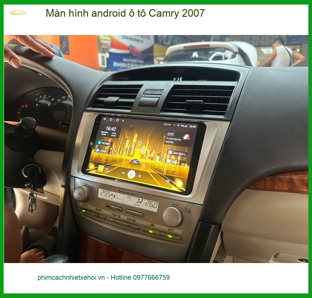 Anh Quý nâng cấp màn hình Android cho Camry 2007 tại Quận 12 vì màn zin đã cũ, ít tính năng ảnh thực tế 4