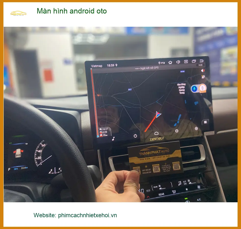 Chú Bình nâng cấp màn hình Android cho Honda CRV tại Quận Phú Nhuận để tiện đường dài