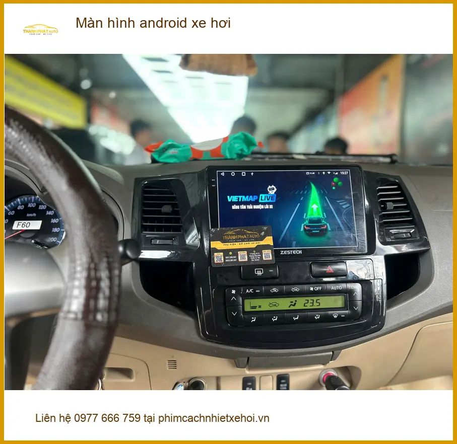 Chị Thảo lắp màn hình android xe hơi Hyundai Accent tại Quận 2 vì màn zin quá lỗi thời ảnh thực tế 5